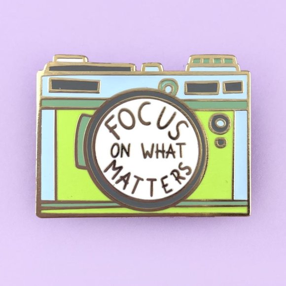 Jubly-Umph Originals Focus On What Matters Lapel Pin - Picture 1 of 6